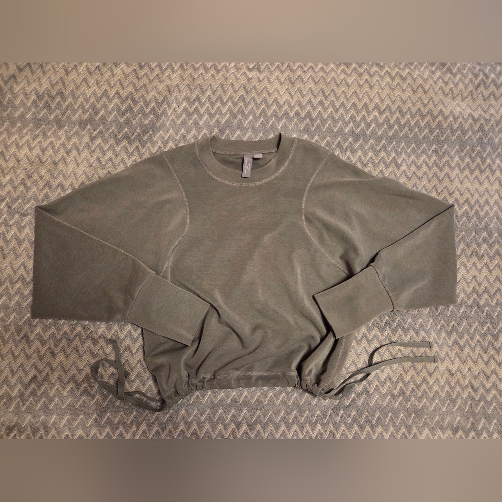 Sweaty Betty Cropped Olive Green Crewneck